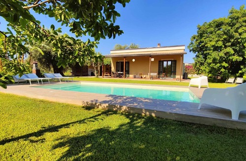 Noto Marina Villa | Hiresicily - Casale della Pergola - Eco-friendly