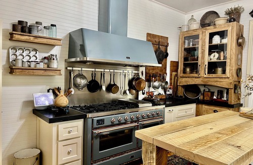 Sorrento Other | Historic 1920 Farmhouse on 6 acres,Huge Pool, Chef’s Kitchen,minutes to Mt Dora!