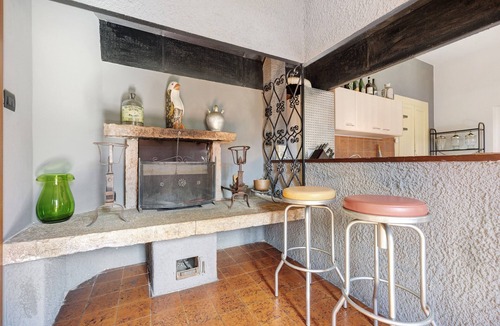 Riva del Garda Apartment | Historic Residence with Lake-View Loggia in Riva del Garda