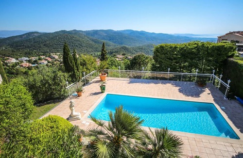 Les Adrets-de-l'Esterel House | Holiday house with private pool for 8 persons approx. 230 m² in Les Adrets-de-l'Estérel, Provence-Alpes-Côte d'Azur (Côte d'Azur)