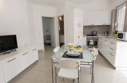 Arco Apartment | Holiday Apartment "1 - Da Vilma' with Mountain View