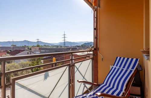 Albiano Magra Apartment | Holiday Apartment "La Dani" with Balcony