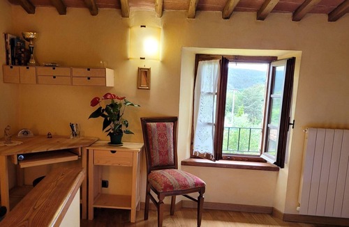 Castello di Tocchi Apartment | Holiday apartment Monticiano for 1 - 3 persons with 2 bedrooms - Holiday apartment