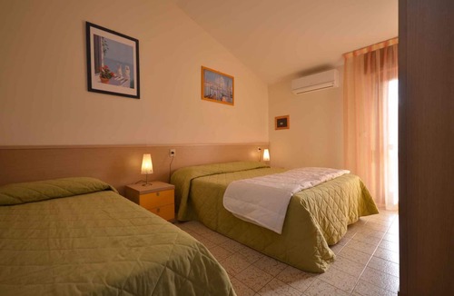 Bibione Apartment | Holiday apartment with air conditioning and pool