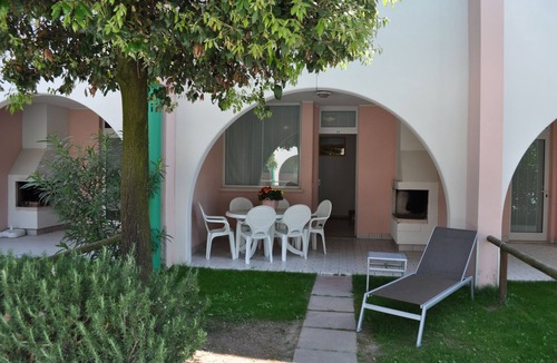 Bibione Apartment | Holiday apartment with air conditioning, terrace, balcony, and pool