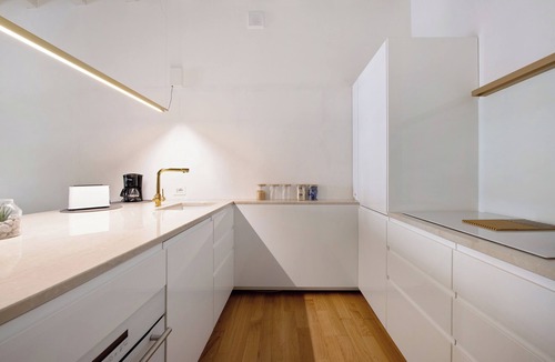 Polpenazze del Garda House | Holiday Home 'Palazzo Archi 2A' with Pool & Wi-Fi