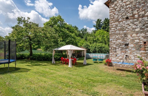 Capannori House | Holiday Home 'Bicchio' with Private Pool, Wi-Fi and Air Conditioning