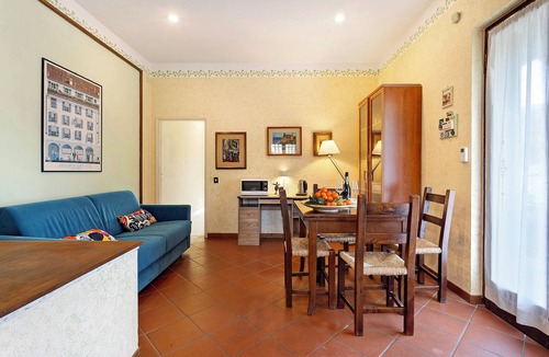 Ripa-Pozzi-Ponterosso House | Holiday Home 'Casa Tra Gli Ulivi Vicino Al Mare' with Mountain View, Wi-Fi and Air Conditioning