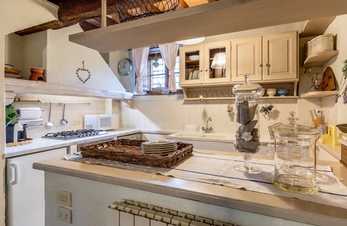 Santa Lucia House | Holiday Home 'Greg's House' with Private Pool, Garden and Wi-Fi
