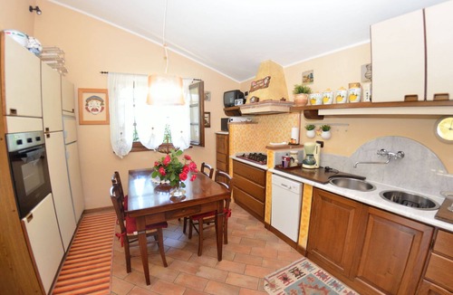 Nocchi House | Holiday Home in Pescaglia near Tuscan Beaches