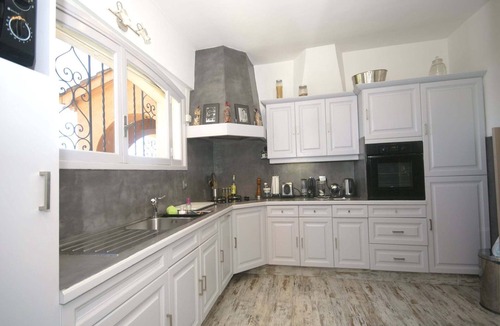 Saint-Tropez House | Holiday Home in Var near Beaches & Pool