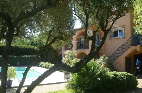 Saint-Tropez House | Holiday Home in Var near Beaches & Pool