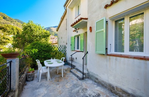 Luceram House | Holiday Home 'Jolie Maison' with Wi-Fi