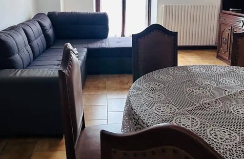 Agnino House | Holiday Home 'La Casa di Andrea in Lunigiana' with Private Terrace, Shared Garden and Balcony