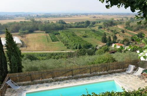 Cascine-La Croce House | Holiday Home Maestraccio by Interhome