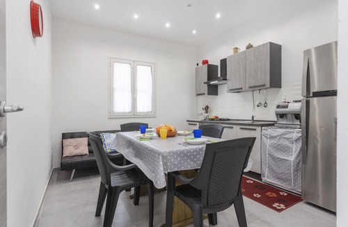 Palermo Villa | Holiday Home 'Villa Mare Blu' with Sea View, Wi-Fi and Air Conditioning