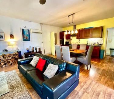 Antibes City Centre House | Holiday house in the city-center of Antibes with a private pool