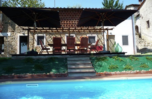 Villabuona House | Holiday House in Lucca with Pool & Valley Views