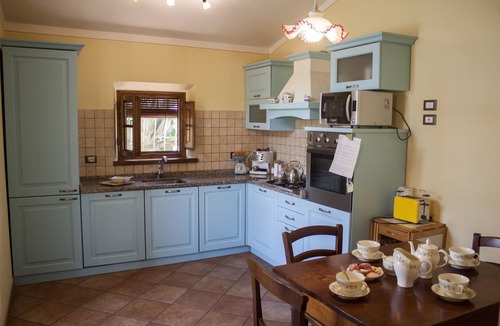 Capannori House | holiday House "Poggio della Civetta"