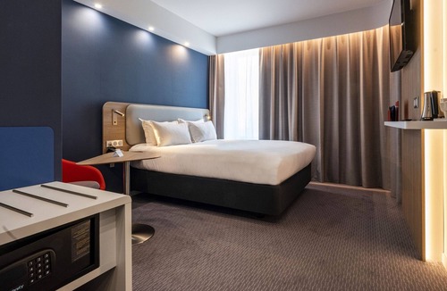 L'Arenas Hotel | Holiday Inn Express Nice Grand Arenas by IHG