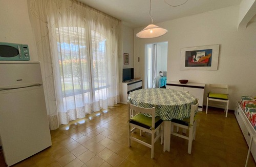 Porto Santa Margherita Villa | Holiday home with garden and shared pool