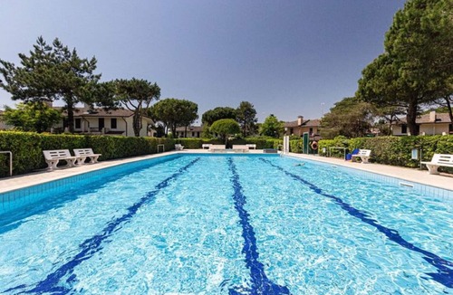 Porto Santa Margherita Villa | Holiday home with garden and shared pool