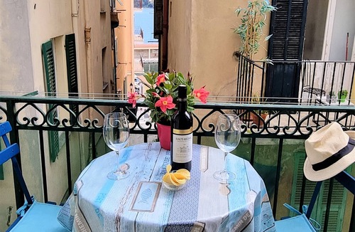 Villefranche-sur-Mer Apartment | Holiday one bedroom apt, in heart of old town, lovely sea view