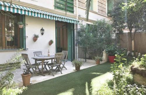 Gambetta Apartment | Homelivia, Luxueux Appartement avec Jardin privé