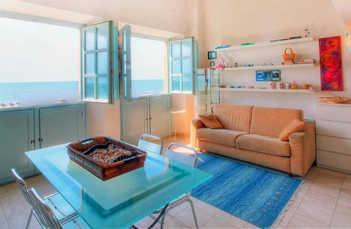 Calambrone Apartment | Homerez - 180 m away from the beach! Appartement for 4 ppl. with shared pool