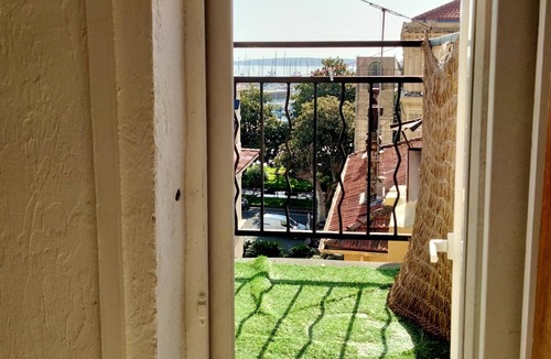 Le Suquet Apartment | Homerez - 200 m away from the beach! Studio for 2 ppl. with sea view at Cannes