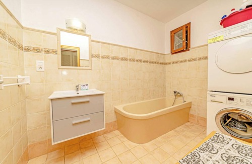 Le Bar-sur-Loup Apartment | Homerez - Apartment in Bar-sur-Loup