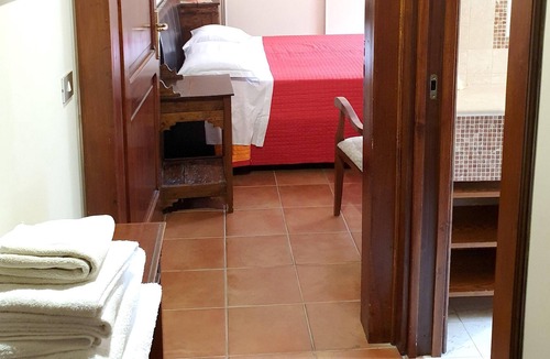 Montalto delle Marche Apartment | Homerez - Nice appartement for 4 ppl. with shared pool at Montalto delle Marche