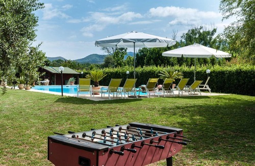 Pisa Villa | Homerez - Villa in Pisa, shared pool.