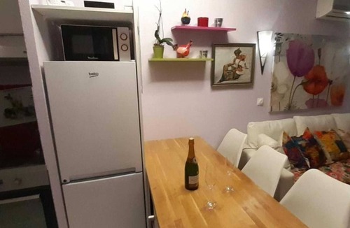 Golfe Juan Apartment | Homerez - Welcoming Apartment in Golfe-Juan - 30 m² - Pool