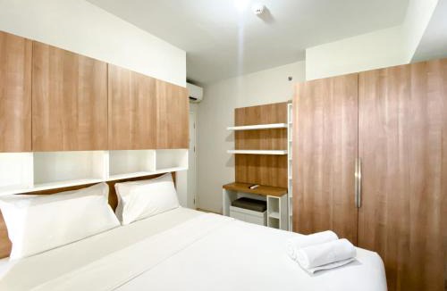 Bekasi Apartment | Homey and Nice 3BR at Springlake Summarecon Bekasi Apartment By Travelio