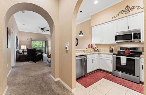 Calabria Condo | Homey Nature Escape – Luxury Condo for 6 in Desirable Caribe Cove Resort!