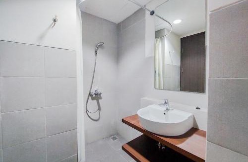 Pondok Aren Apartment | Homey Studio at Bintaro Icon Apartment By Travelio