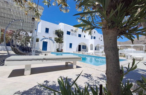 Perissa Hostel | Hostel ∙ 8 guests