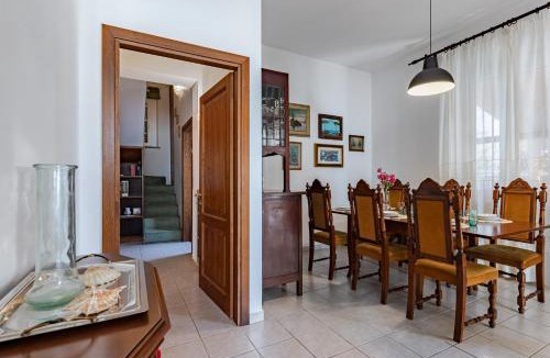 Cascina Villa | Hostly The Citrus Garden