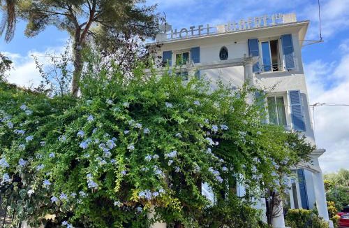 Riou - Petit Juas - Av de Grasse Hotel | Hotel Albert 1er