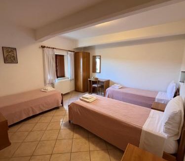 Mernico Hotel | Hotel casa del pellegrino - Castelmonte