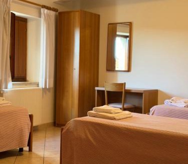 Mernico Hotel | Hotel casa del pellegrino - Castelmonte