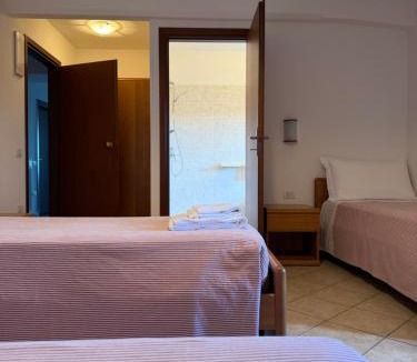 Mernico Hotel | Hotel casa del pellegrino - Castelmonte