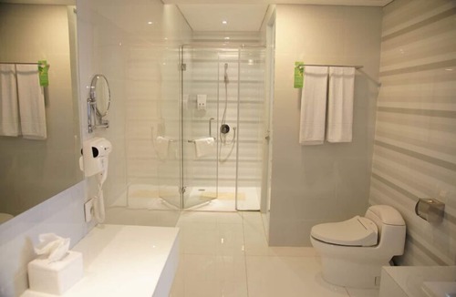 Ambon Hotel | Hotel Everbright Ambon