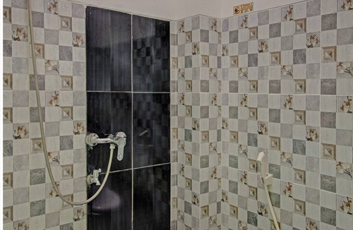 Bandar Lampung Hotel | Hotel O 3774 Shakira Syariah Guest House