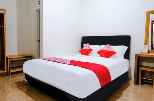 Blimbing Hotel | Hotel O D&a Guesthouse Syariah And Rent Car
