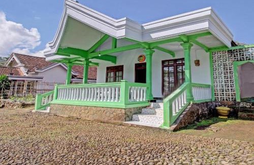 Trenggalek Hotel | Hotel O Desa Wisata Pandean