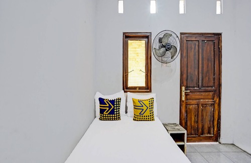 Prigen Hotel | Hotel O Fun Guesthouse Syariah