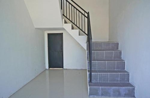 Blitar Hotel | Hotel O Kost Putih Syariah