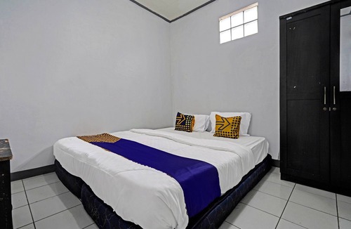 Purwokerto Hotel | Hotel O Losmen Tjabe Merah Near Alfamart Bintaro